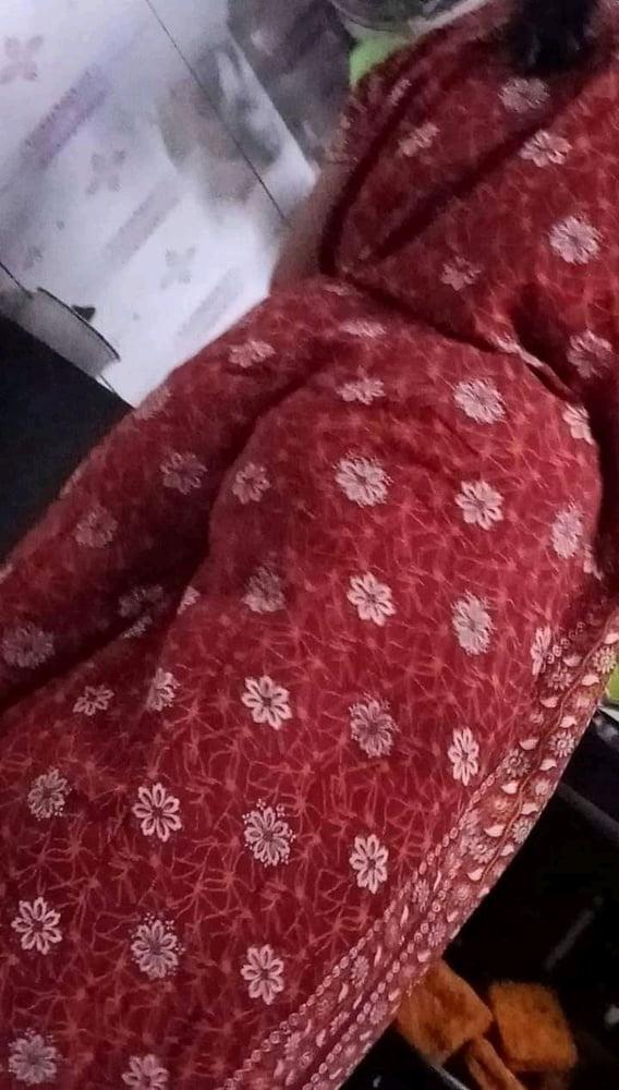 25P Desi ass crack