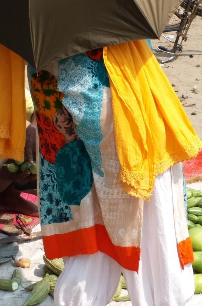 25P Desi ass crack