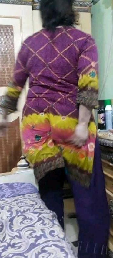 25P Desi ass crack