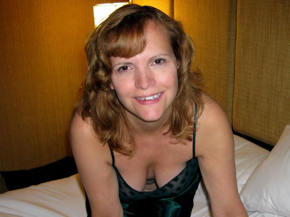 16P web find of a sexy American wife