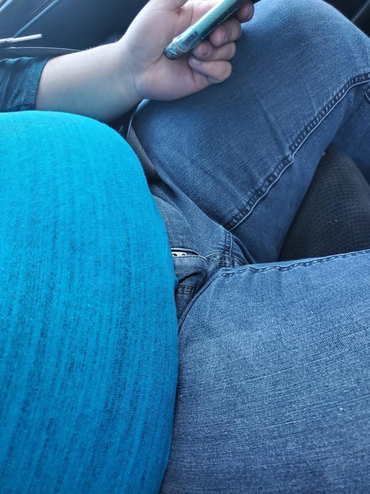 14P Frau zeigt ihre fette Muschi
