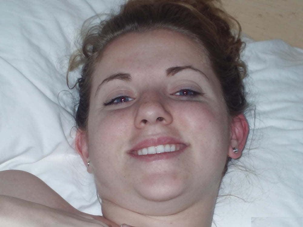 25P Catherine Zappia nude wife photos exposed to internet.