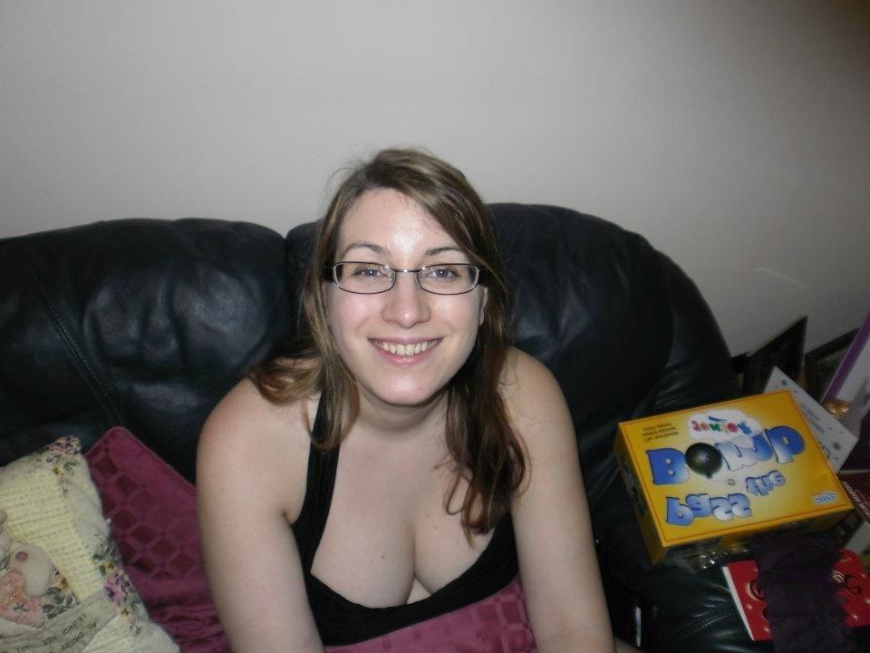 25P Big fucking slut tits BBW chubby wife gf exposed