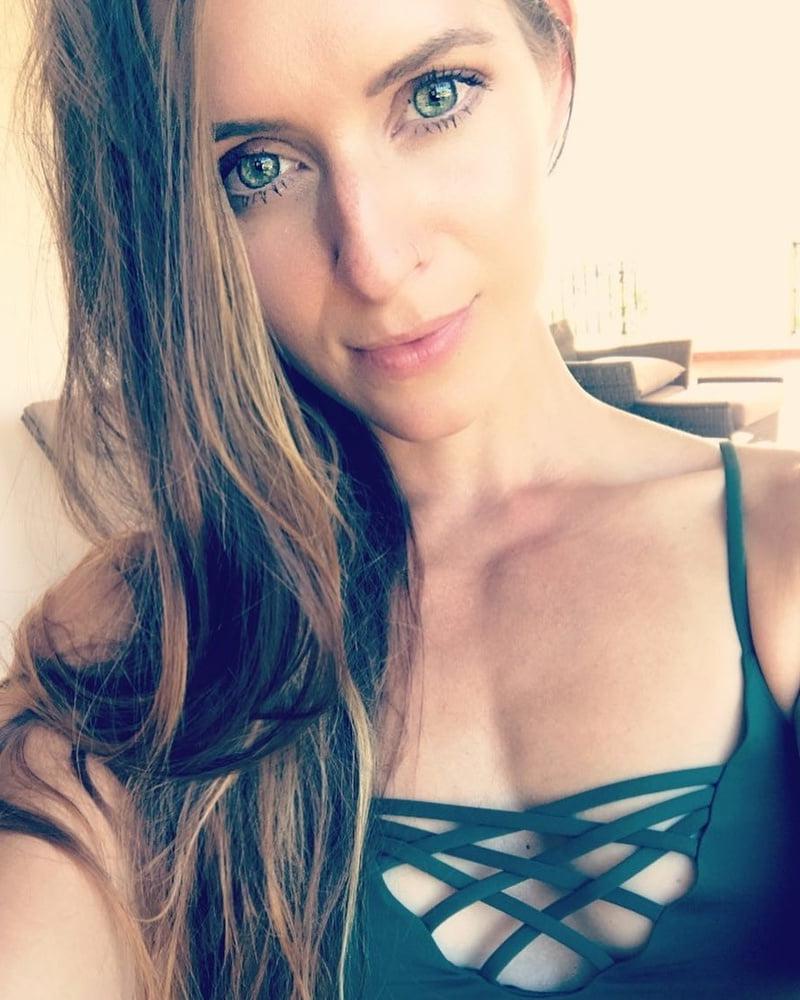 25P Fitness Bitch wit a big ass Rebecca