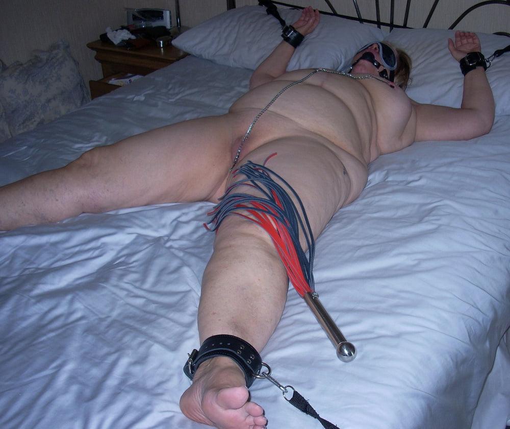 25P 5. Mature UK wife exposed by hubby