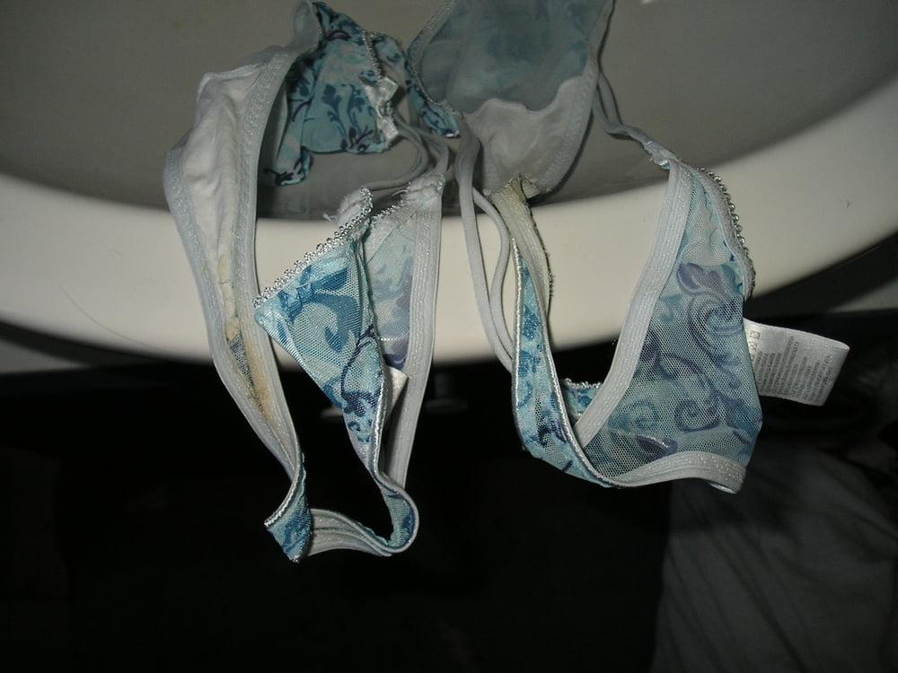 16P 786 - ferkelficki - amateur wife with panties thongs wet pus