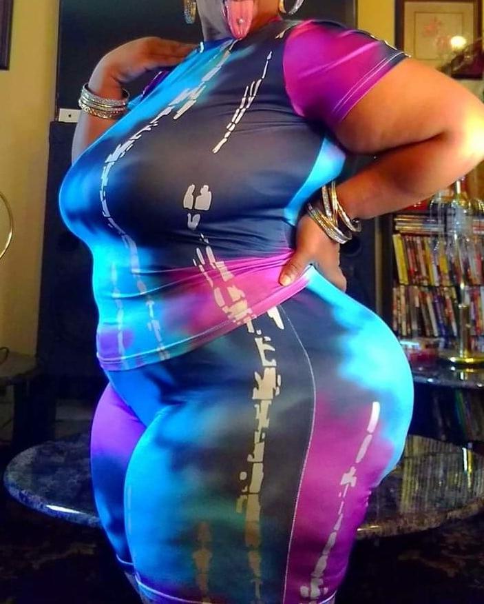 19P Atl bbw rainbow ass!