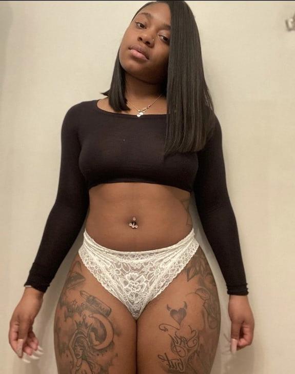 5P Ebony Shows Big Ass