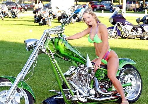 25P Biker babes