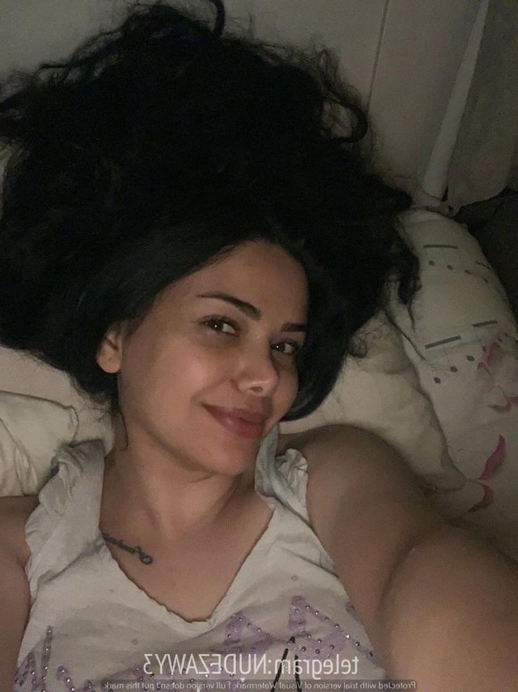 9P hot egyptian arab pretty slut pink nipples