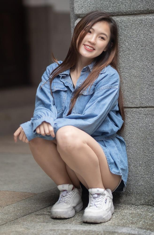 14P Slim Chinese Wife in Pantyhose