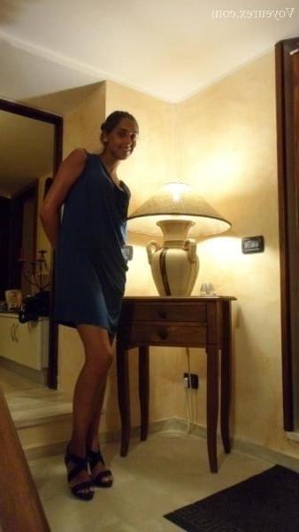 25P Married slut wife MILF exposed