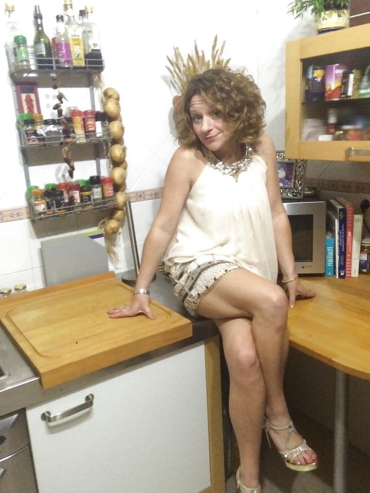 14P UK wife M