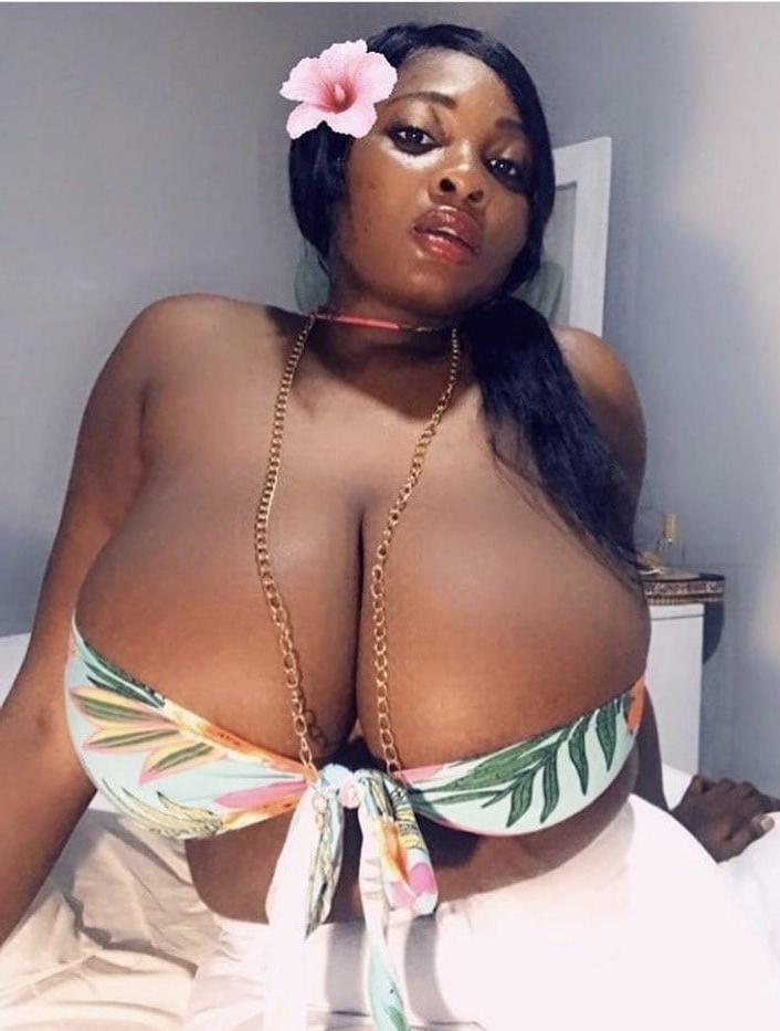 10P Busty BBW 15