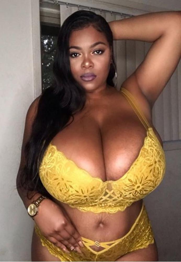 10P Busty BBW 15