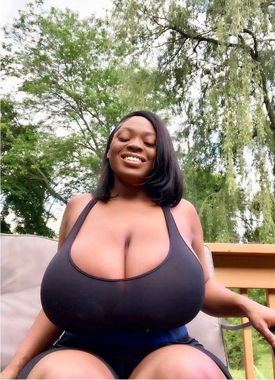 10P Busty BBW 15