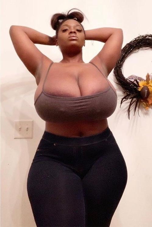 10P Busty BBW 15