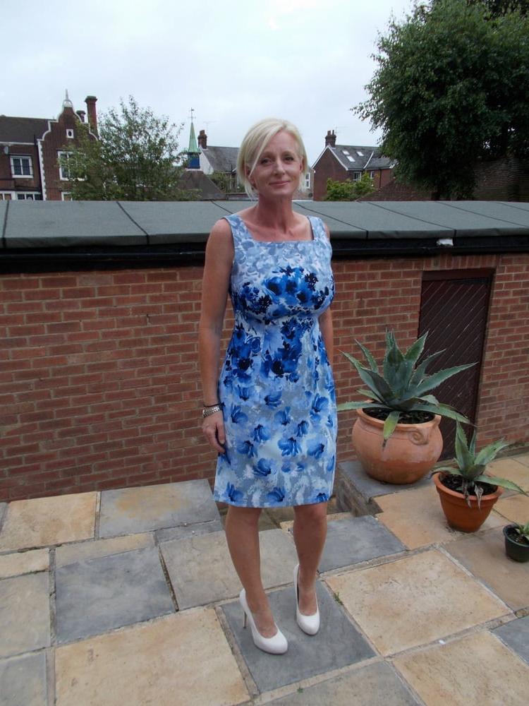 25P UK wife T
