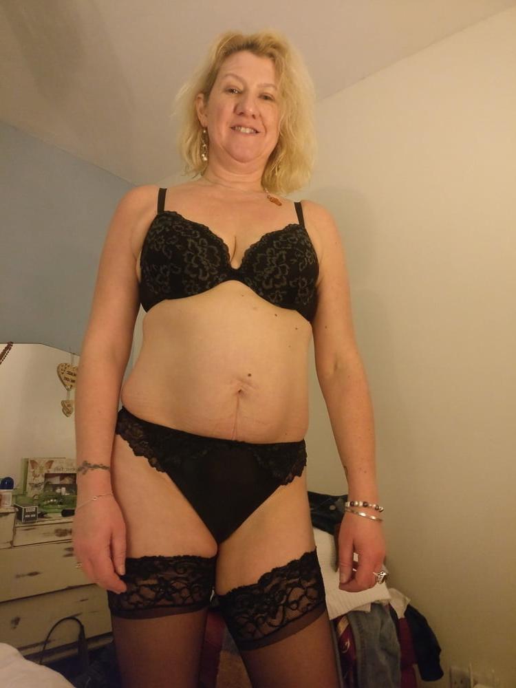 13P UK wife E