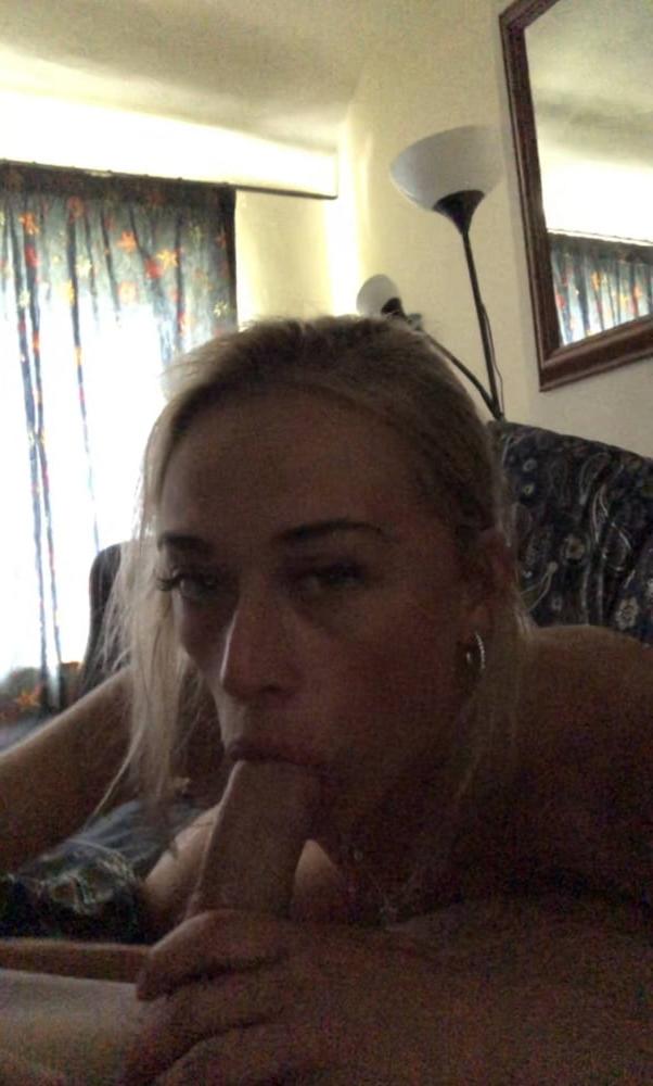 25P Caught Sucking Dick 3