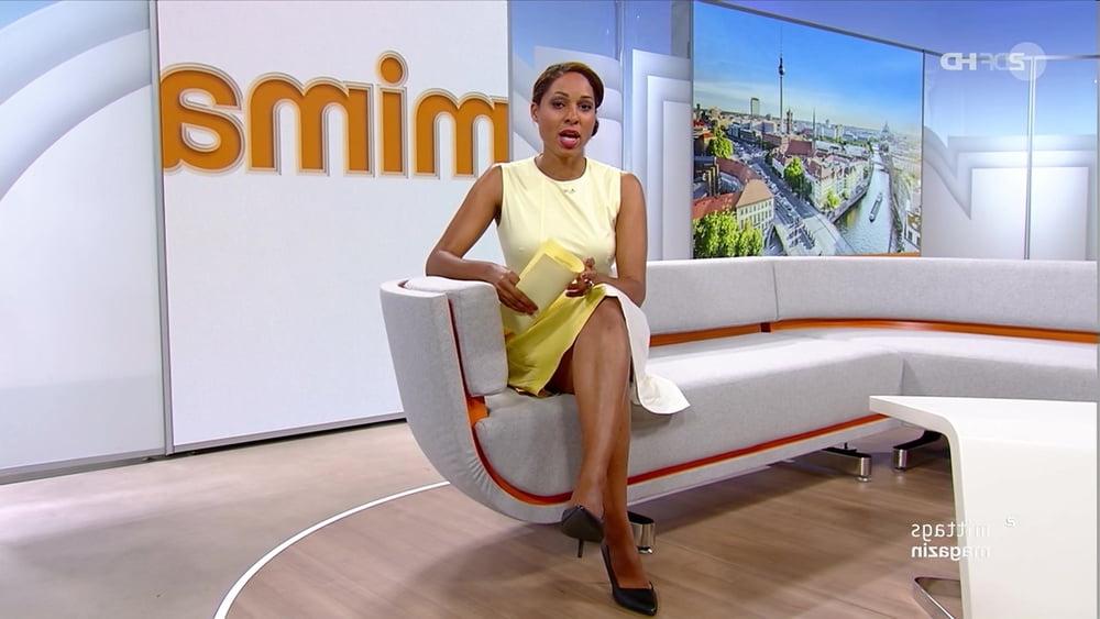 25P German TV Milf Jana Pareigis