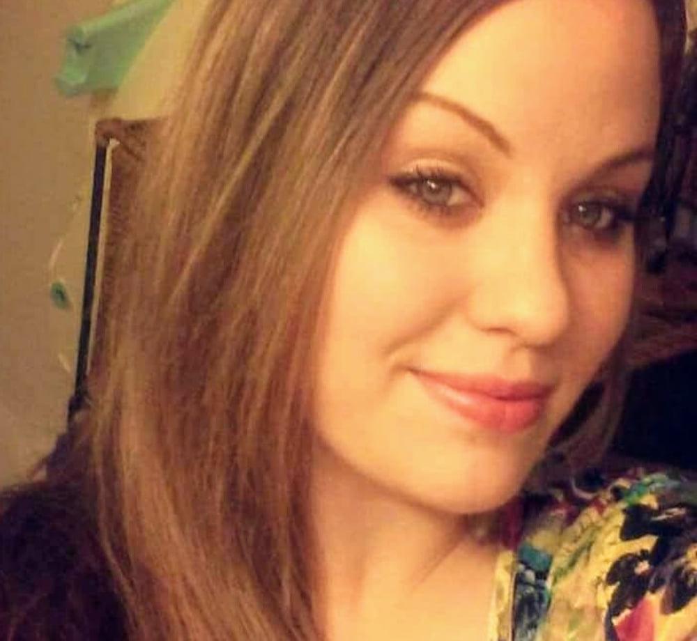 20P SDRUWS2 - AMATEUR HORNY BBW WIFE EXPOSED