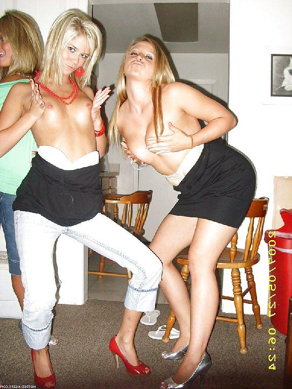 6P Sexy young babes