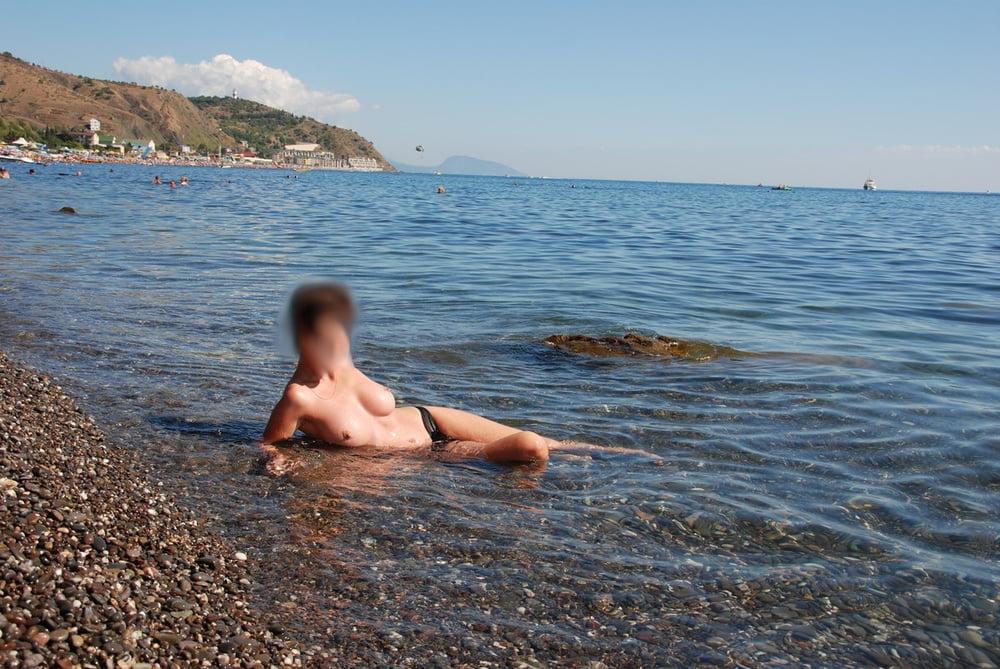 13P Vacation wife