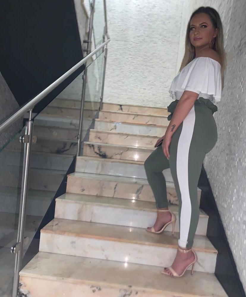 25P Sexy British Sluts Big Tits Big Ass Big Lips
