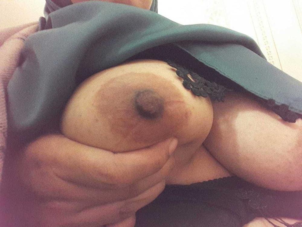 25P ARAB AMATEUR MUSLIM BEURETTE HIJAB BNAT BIG ASS VOL.59