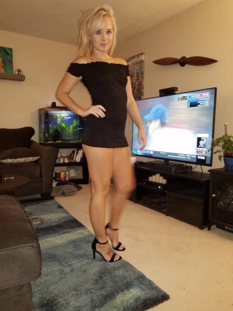 7P Nicole 29 yo slut wife from LA