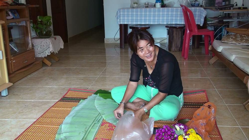 25P 5. Thai wife exposed