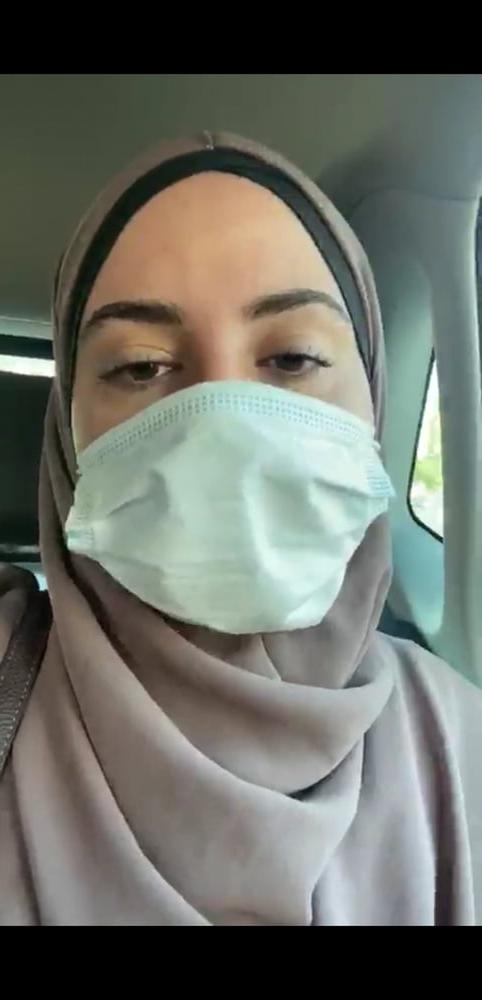 25P German Hijabi whore, Nina, exposing herself