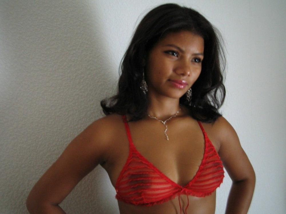 25P Angelina beautiful wife