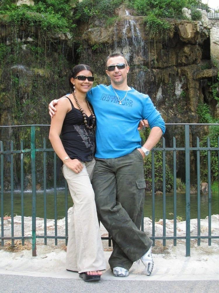 25P Angelina beautiful wife