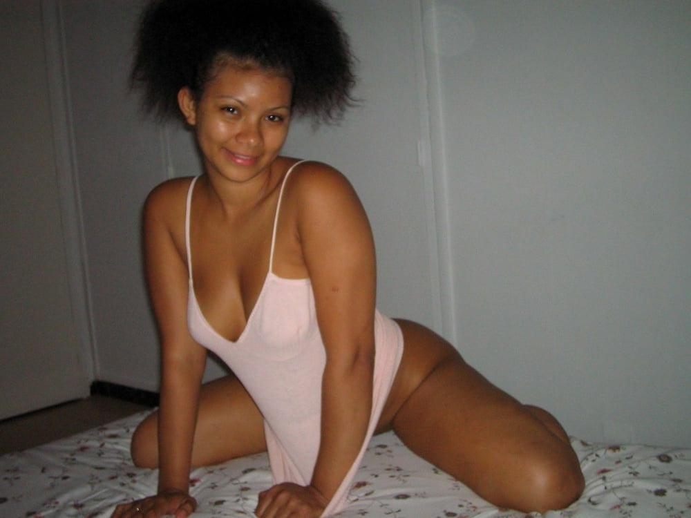 25P Angelina beautiful wife