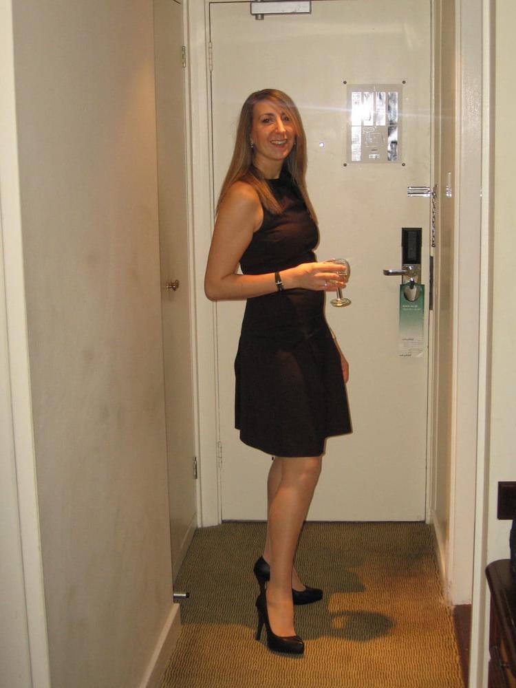 23P UK Wife M