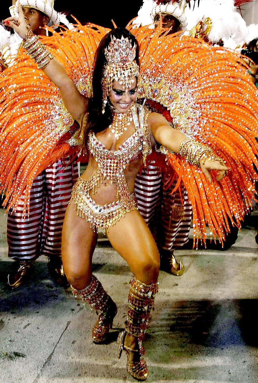 25P CARNIVAL BABES WITH GORGEOUS BODIES - londonlad