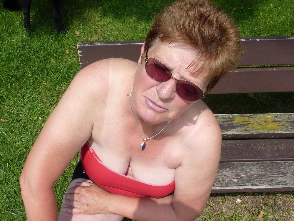 25P 5. Dutch wife exposed by hubby