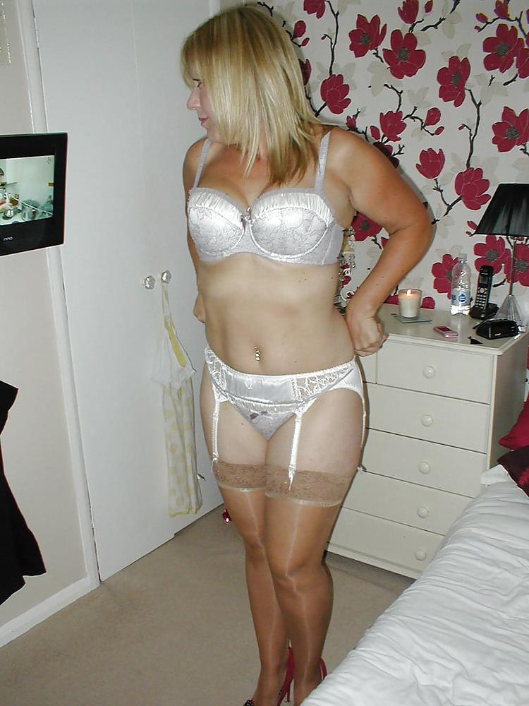 25P UK wife S
