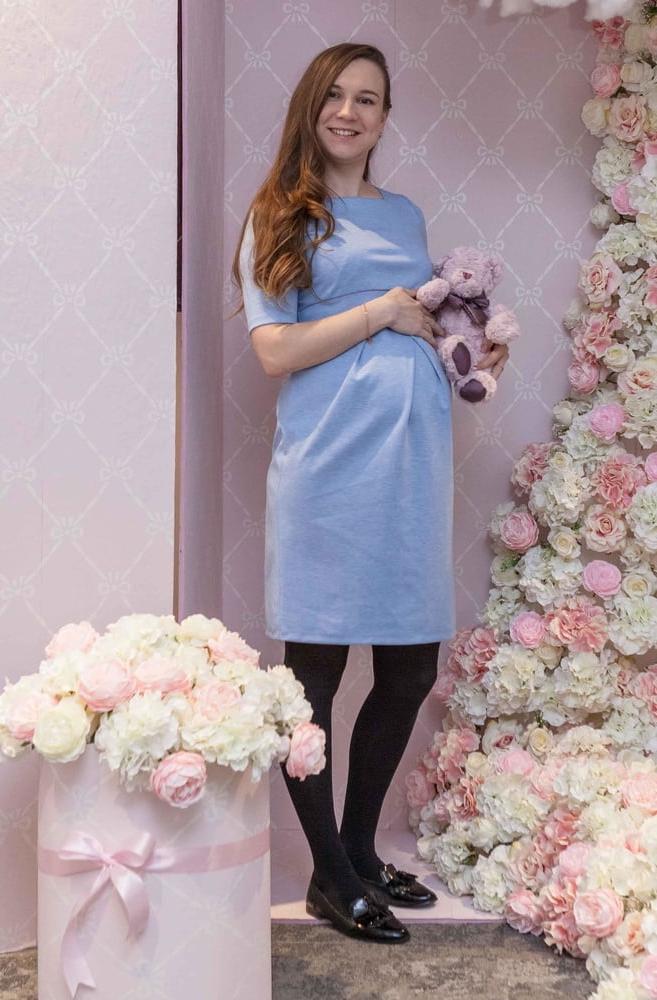 25P Married Russian Bitches Pantyhosed at a Wedding Show