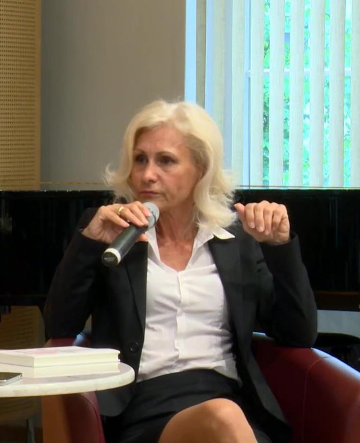 25P German Mature Martina Leibovici Muehlberger