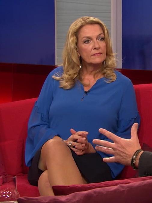 25P German TV Milf Bettina Tietjen