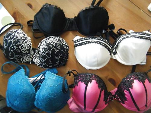 25P Teen bras only used A Cups