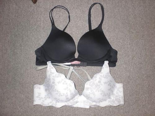 25P Teen bras only used A Cups