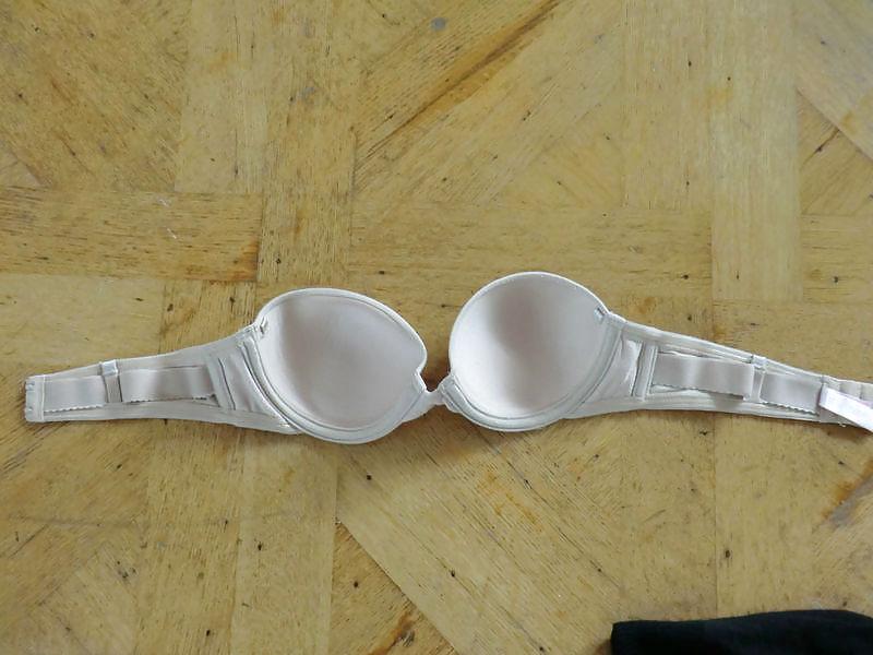 25P Teen bras only used A Cups