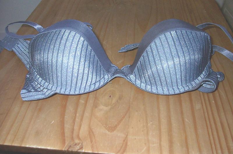25P Teen bras only used A Cups