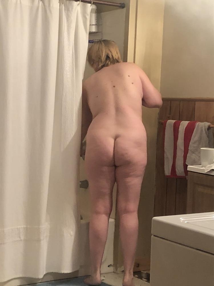 14P Very tight married pussy