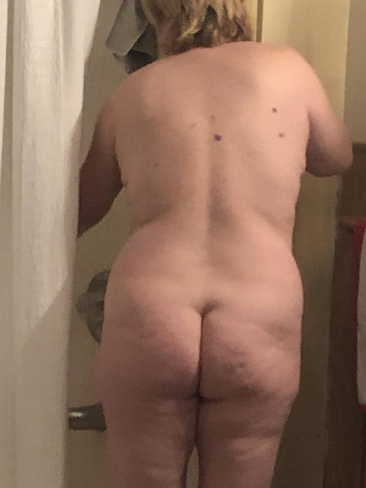 14P Very tight married pussy