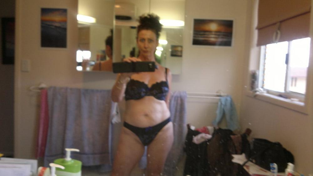25P 5. Aussie wife exposed